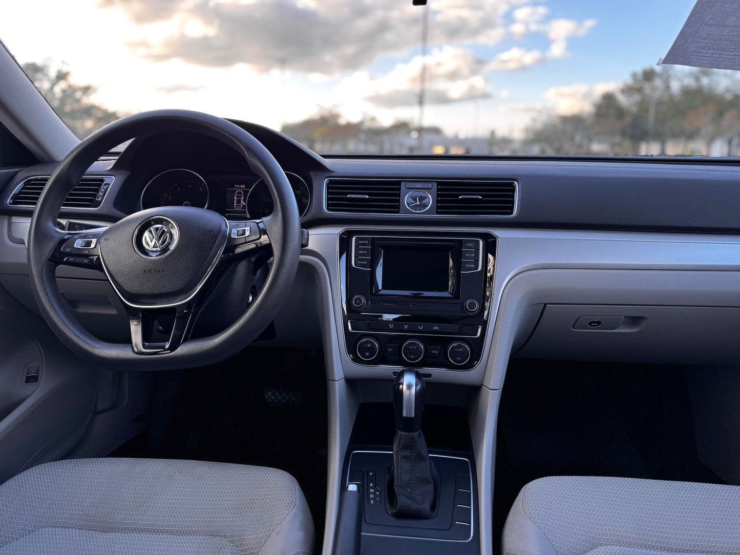 2016 VOLKSWAGEM PASSAT