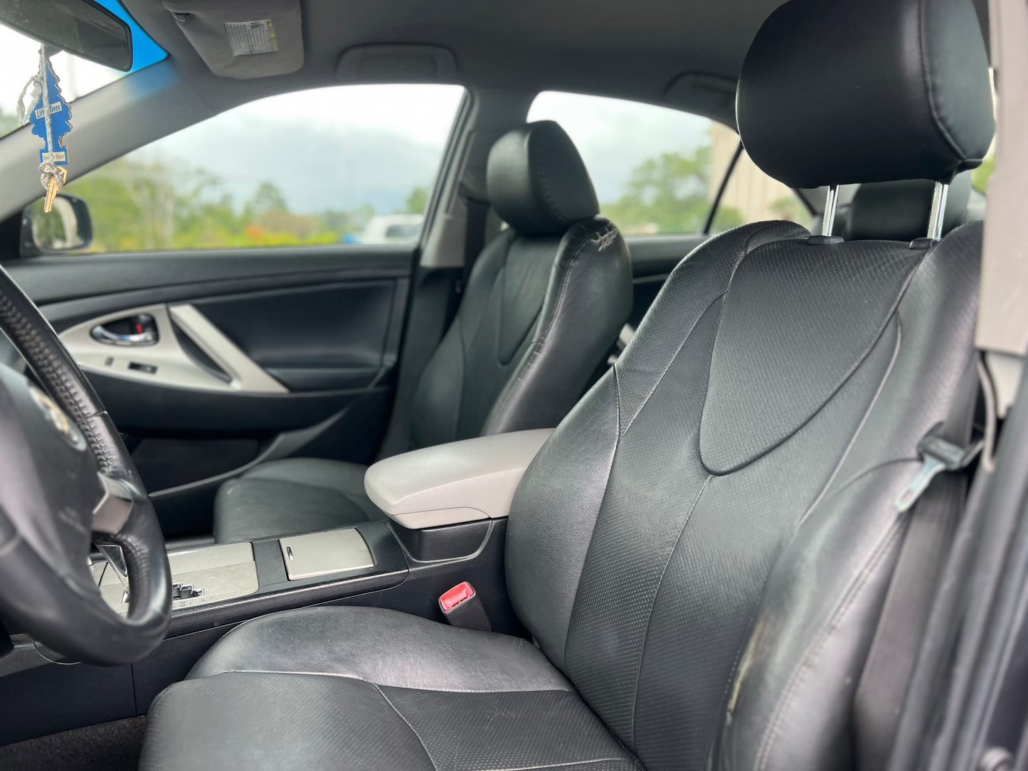 2011 TOYOTA CAMRY