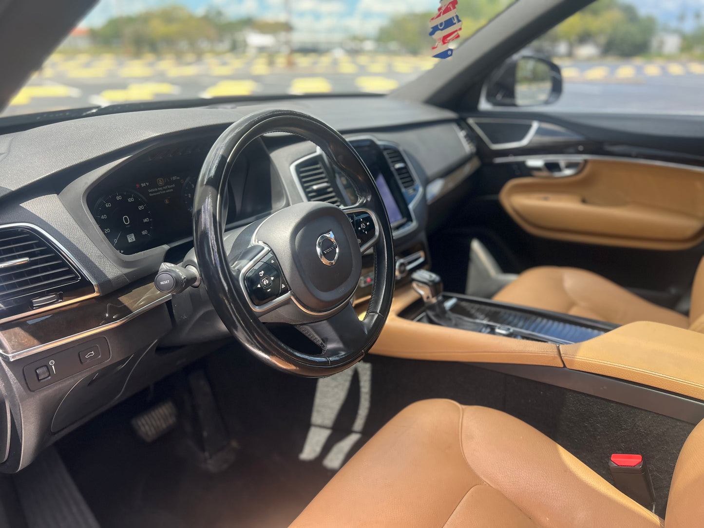 2018 VOLVO XC90