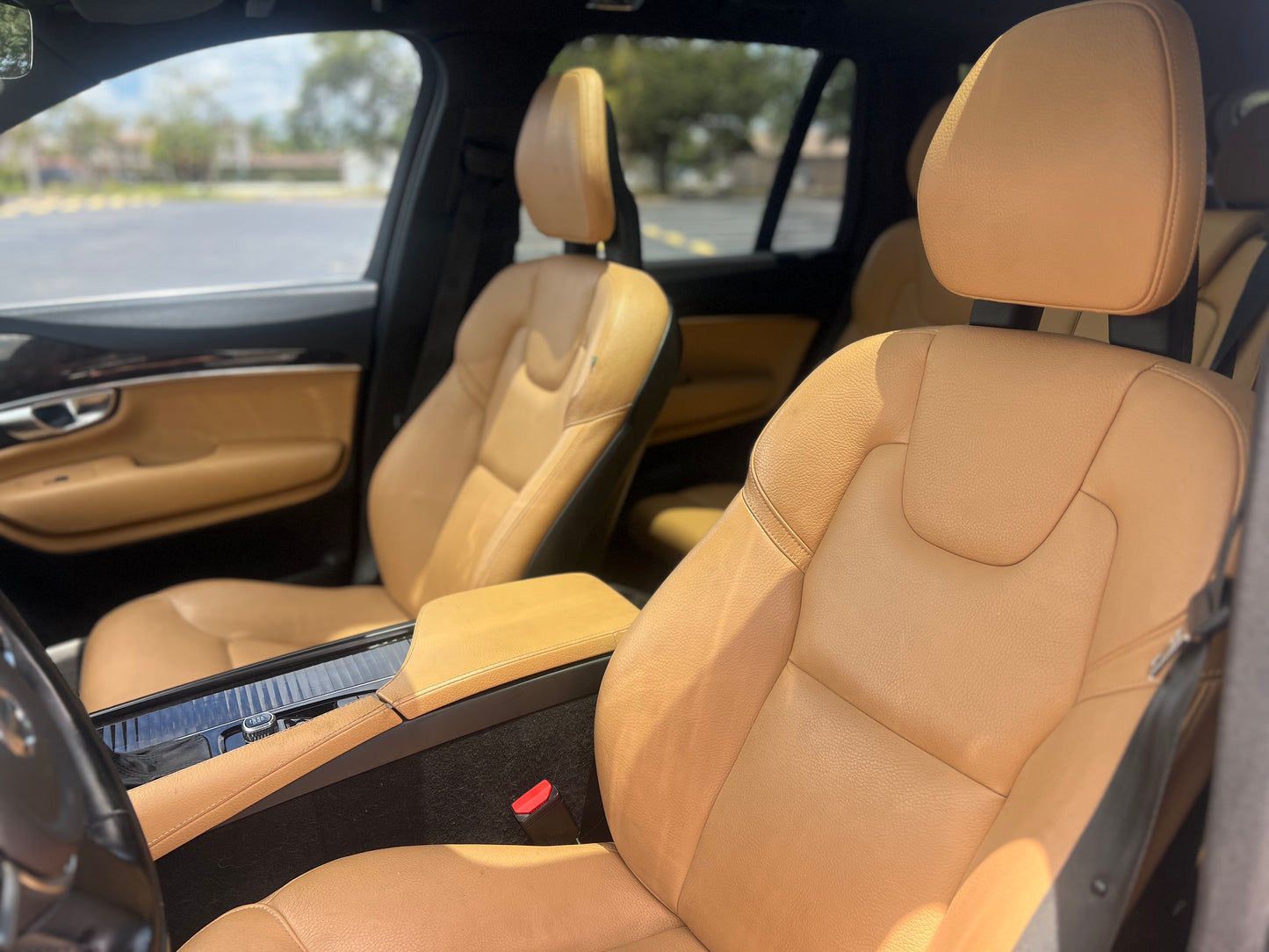 2018 VOLVO XC90