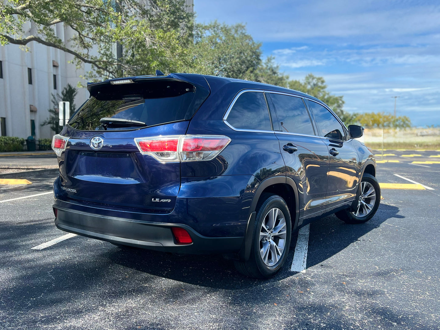 2016 TOYOTA HIGHLANDER