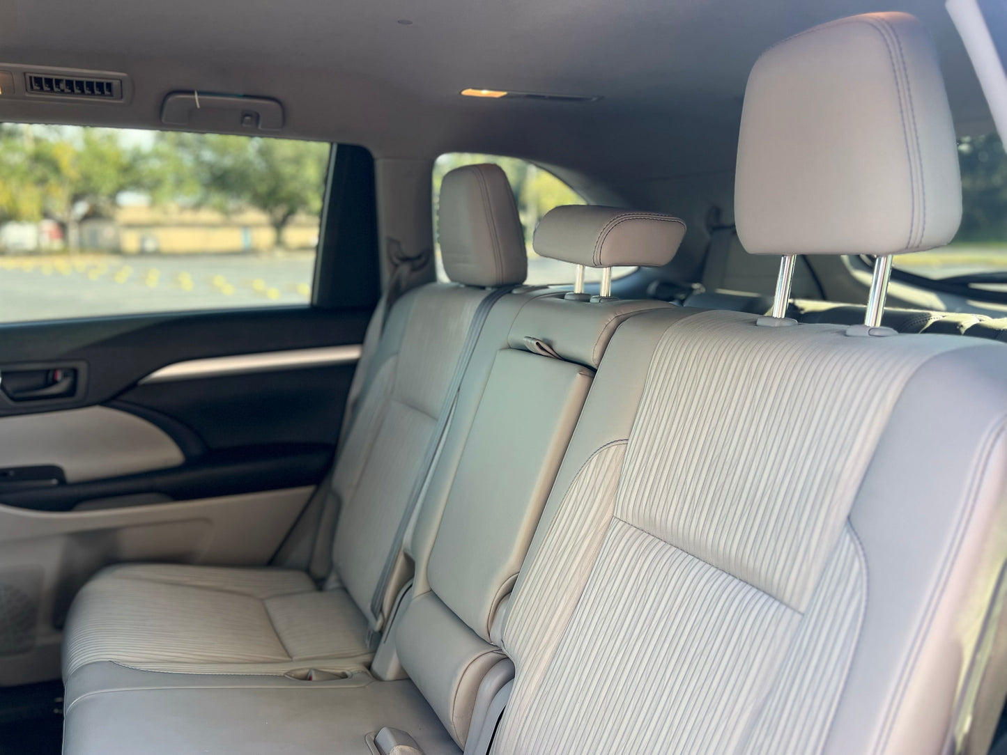 2016 TOYOTA HIGHLANDER