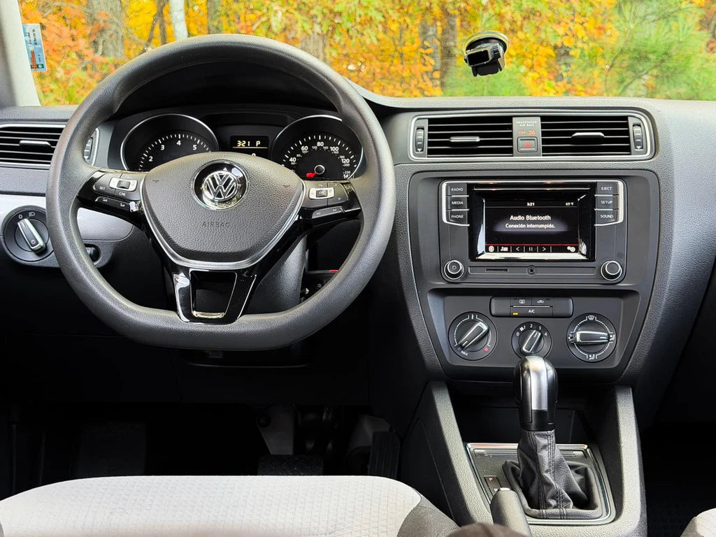 2017 VOLKSWAGEN JETTA