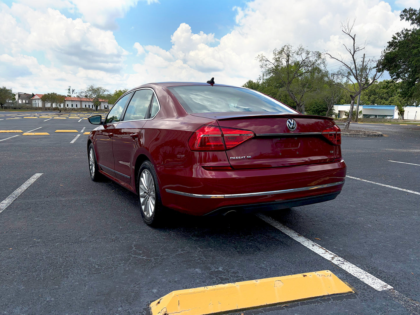 2016 VOLKSWAGEN PASSAT