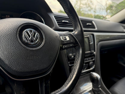 2016 VOLKSWAGEN PASSAT