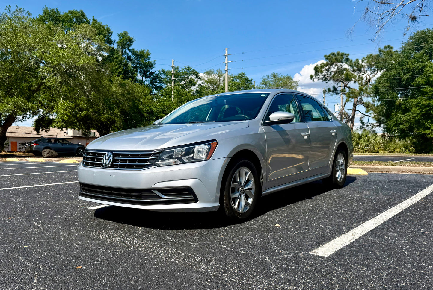 2016 VOLKSWAGEN PASSAT