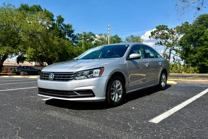 2016 VOLKSWAGEN PASSAT