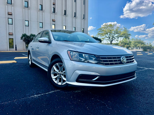 2016 VOLKSWAGEN PASSAT