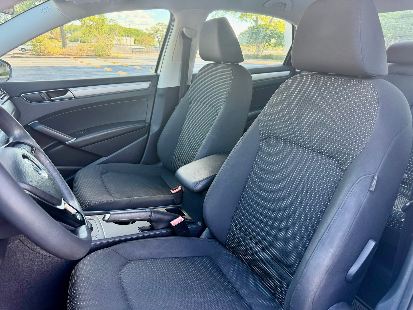 2016 VOLKSWAGEN PASSAT
