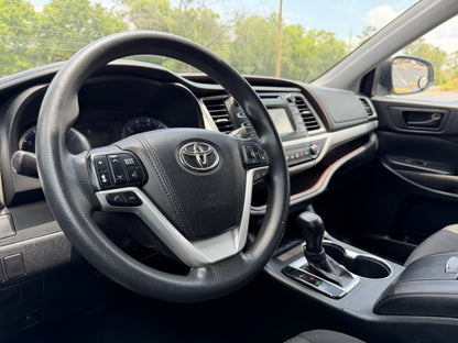 2017 TOYOTA HIGHLANDER