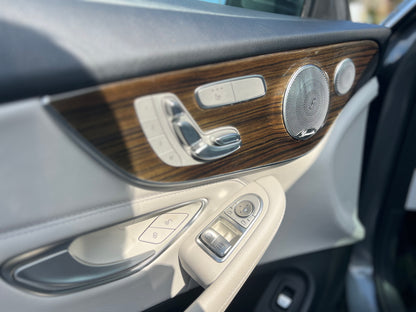 2017 MERCEDEZ-BENZ C300