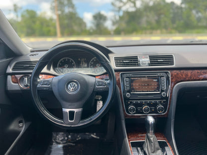 2012 VOLKSWAGEN PASSAT